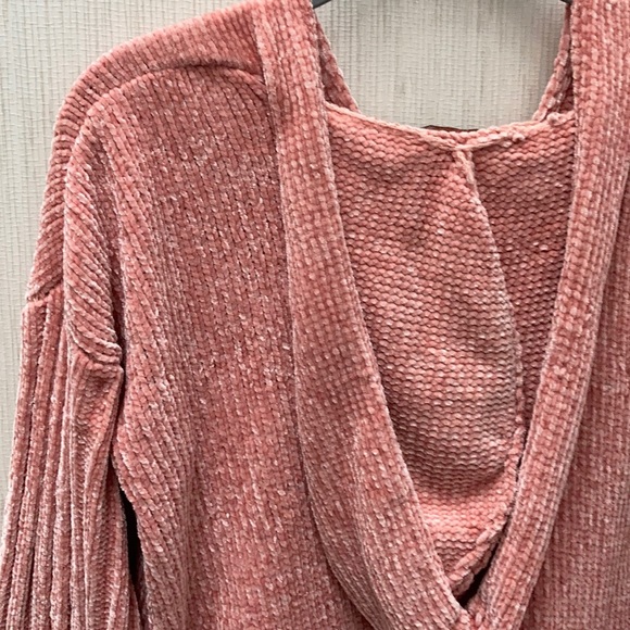 LAST CHANCE ⚡️ Soft Hooded Pink Sweater - Picture 5 of 8